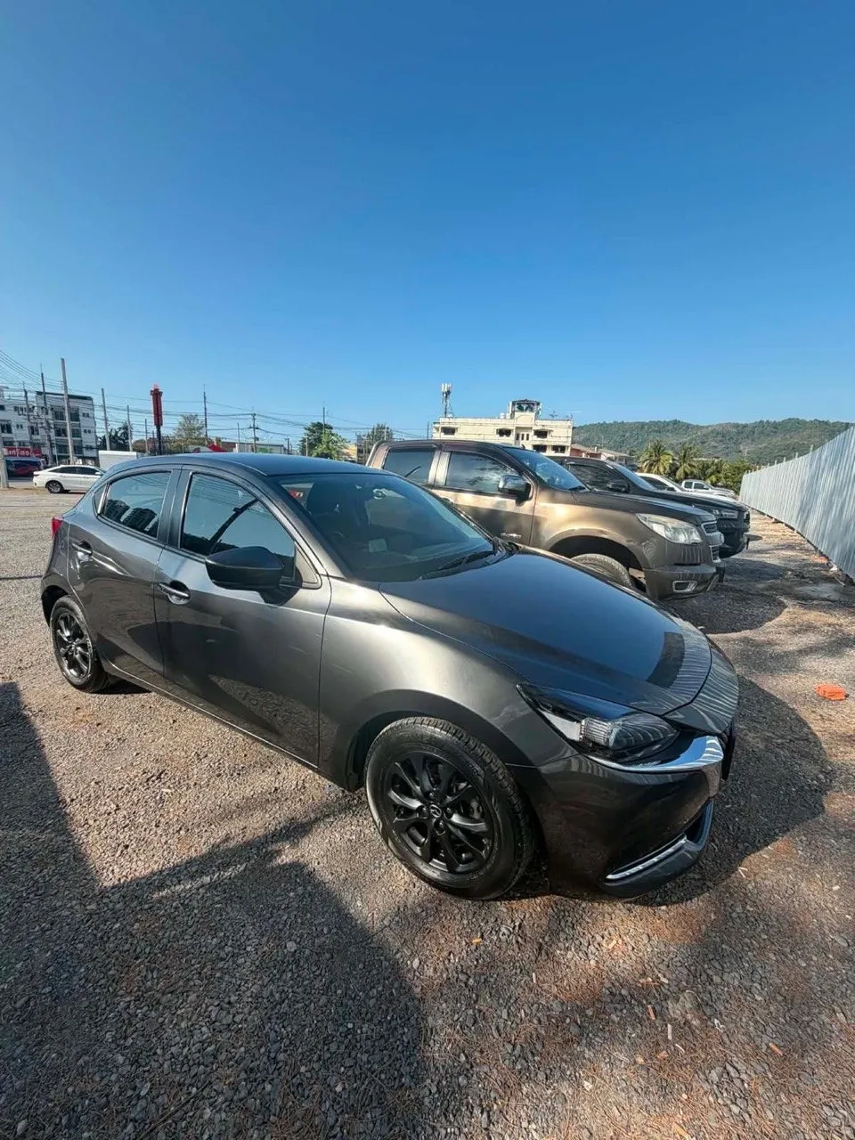 Mazda 2 Hatchback — аренда на Пхукете, фото 1