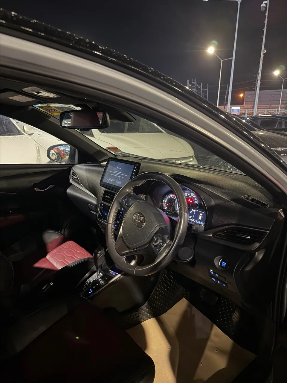 Toyota Yaris Hatchback — аренда на Пхукете, фото 3
