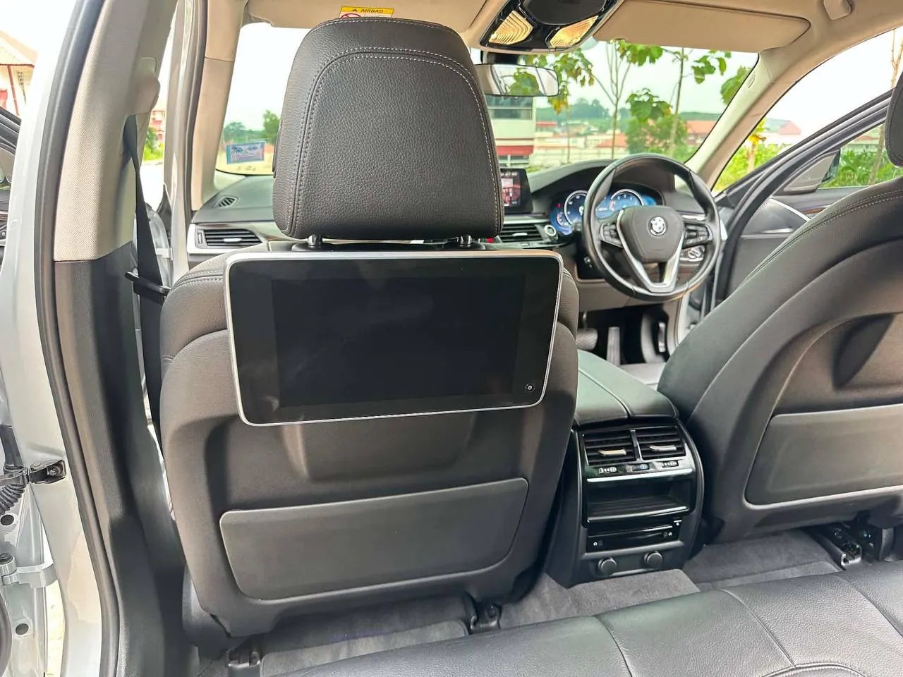 BMW 530E — аренда на Пхукете, фото 4