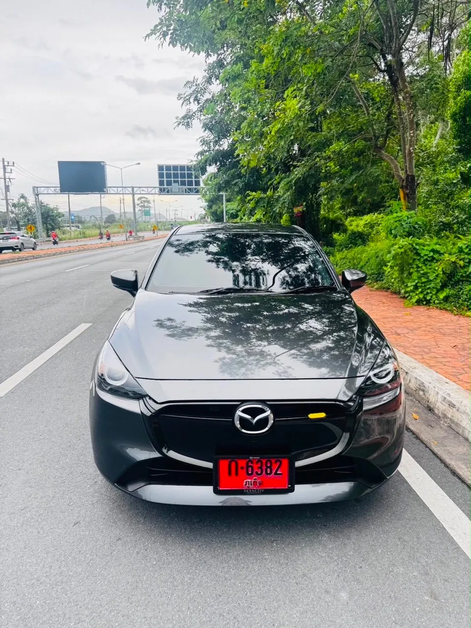 Mazda 2 Sedan — аренда на Пхукете, фото 1