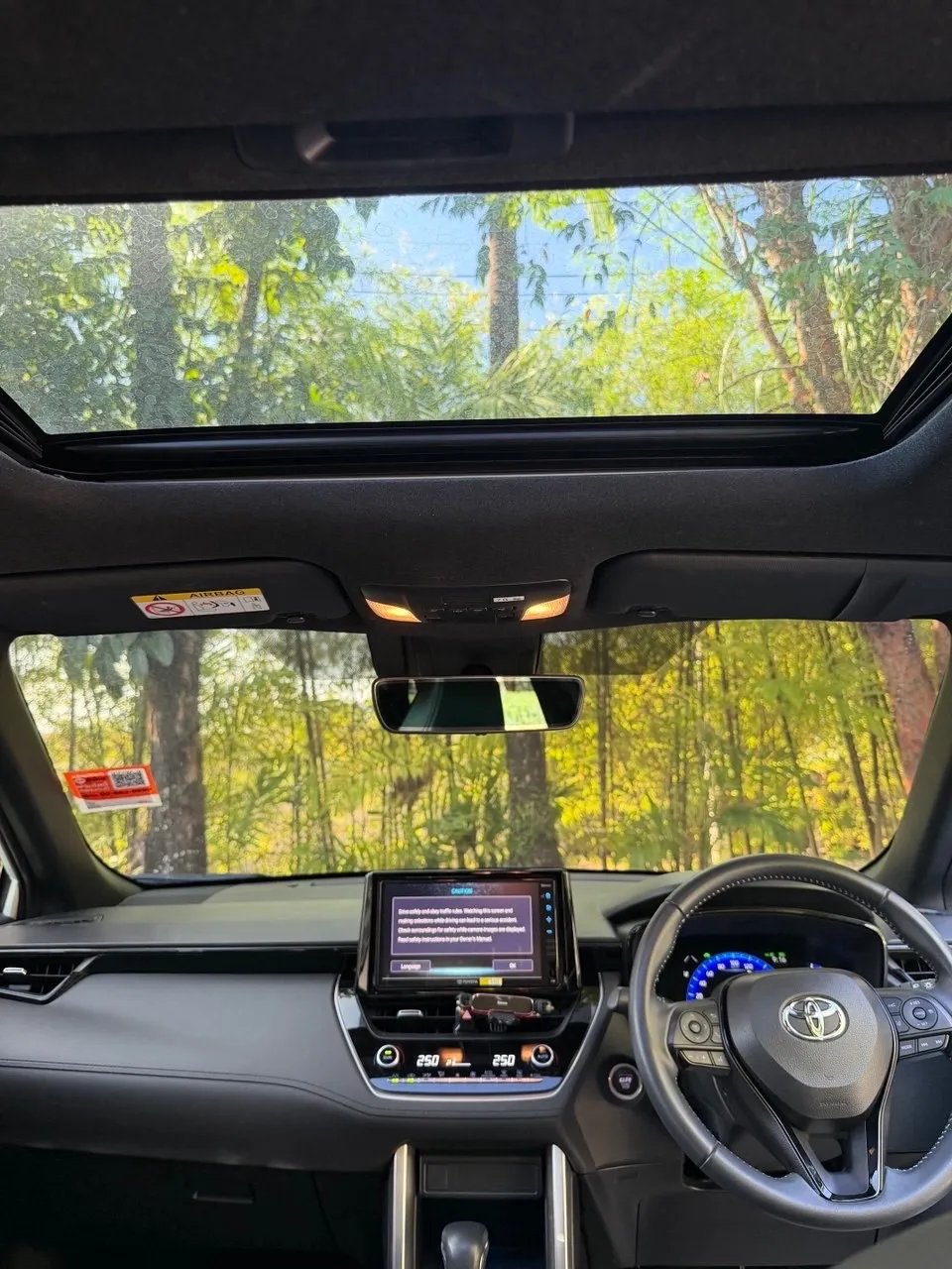 Toyota Corolla Cross Hybrid — аренда на Пхукете, фото 4