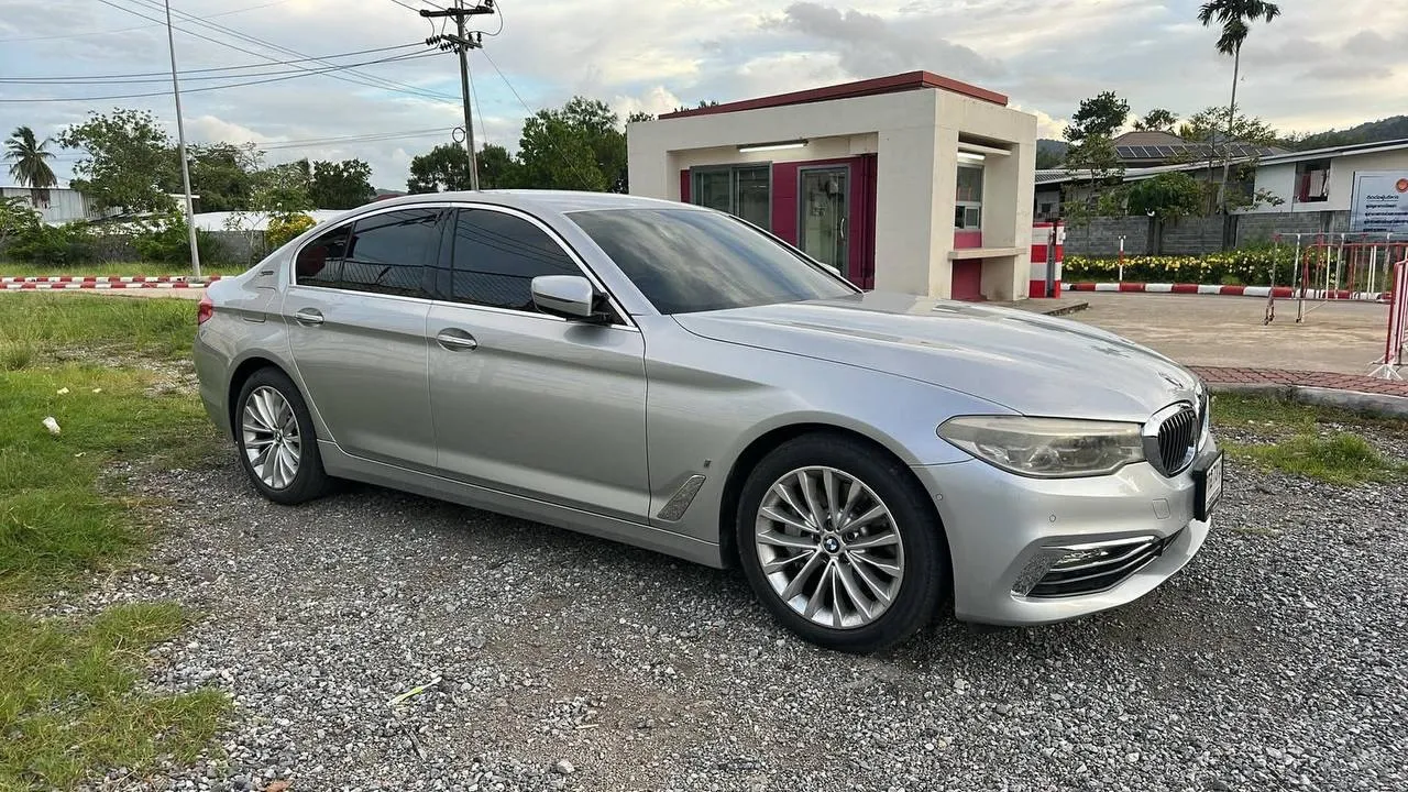 BMW 530E — аренда на Пхукете, фото 1